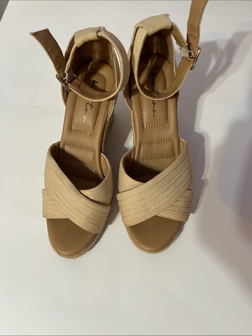 me too Beige Crisscross Ankle-Strap Wedge Women’s Sandals
Size 6.5 M